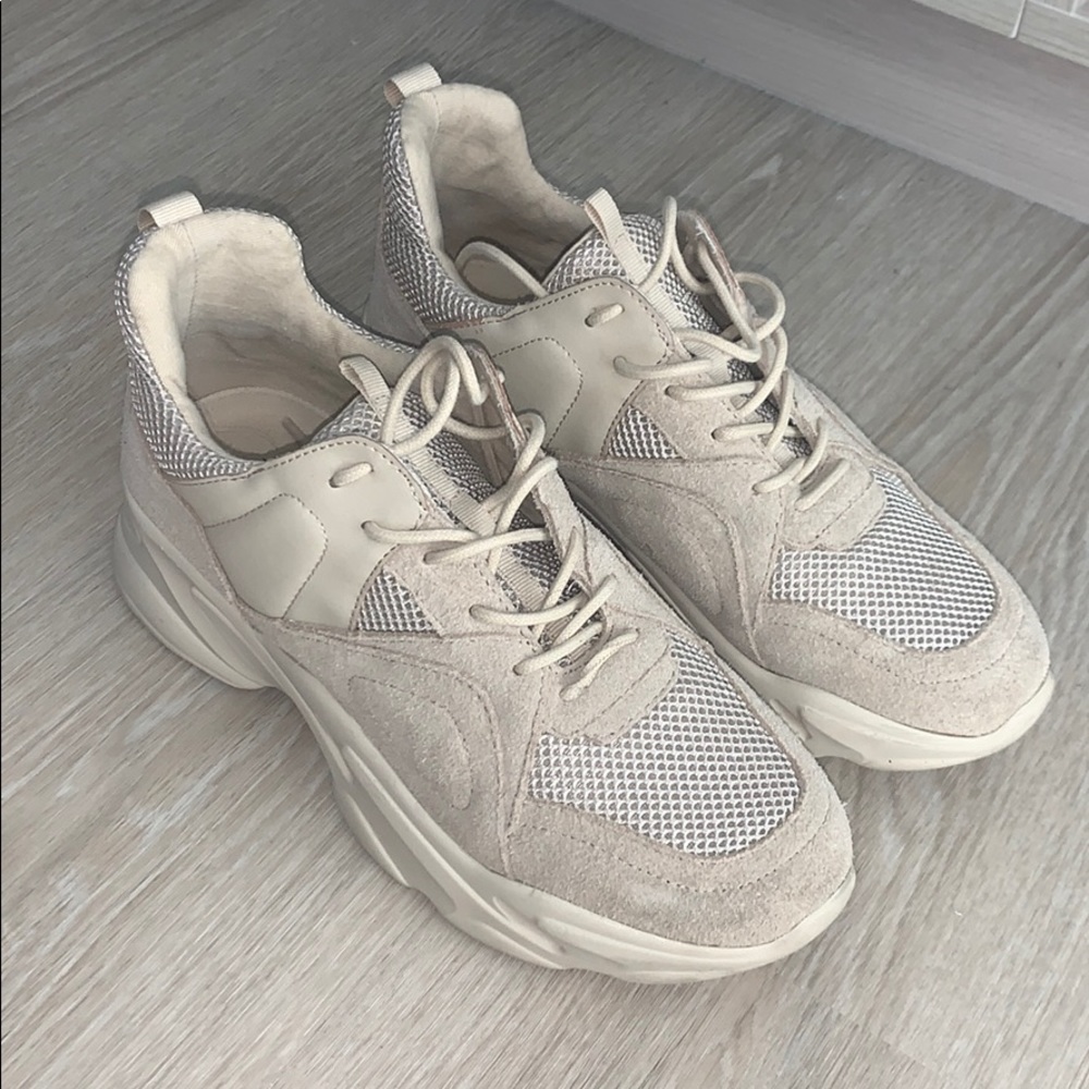 Steve Madden Movement sneaker